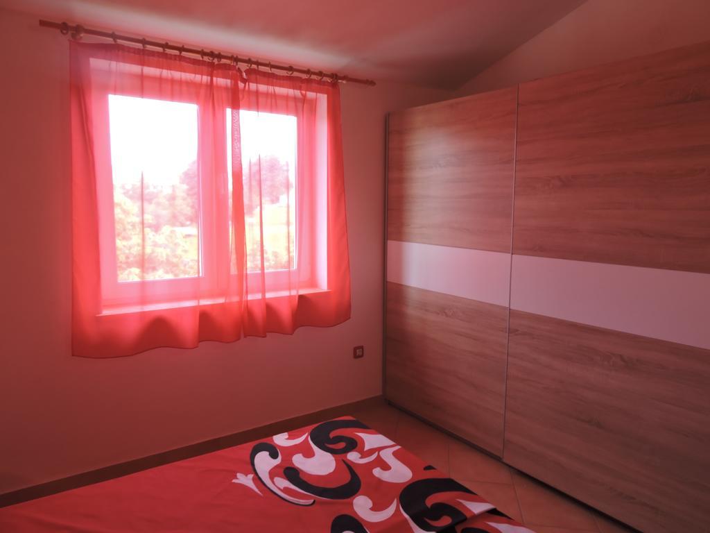 Apartments Vera Ližnjan エクステリア 写真